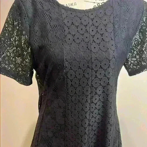 NWT NY Collection sz PL Black A-line dress with short sleeves and V-neckline - Picture 3 of 7